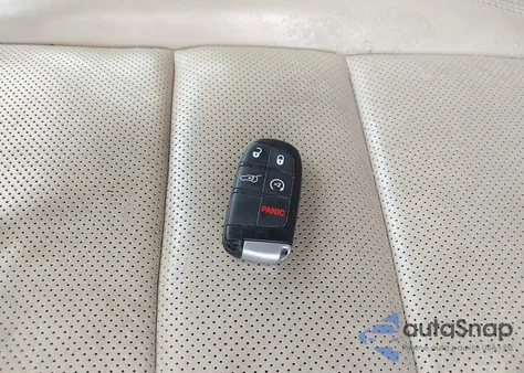 2019 Jeep Grand Cherokee Overland 4X2 from USA, damaged, VIN 1C4RJECG4KC699399